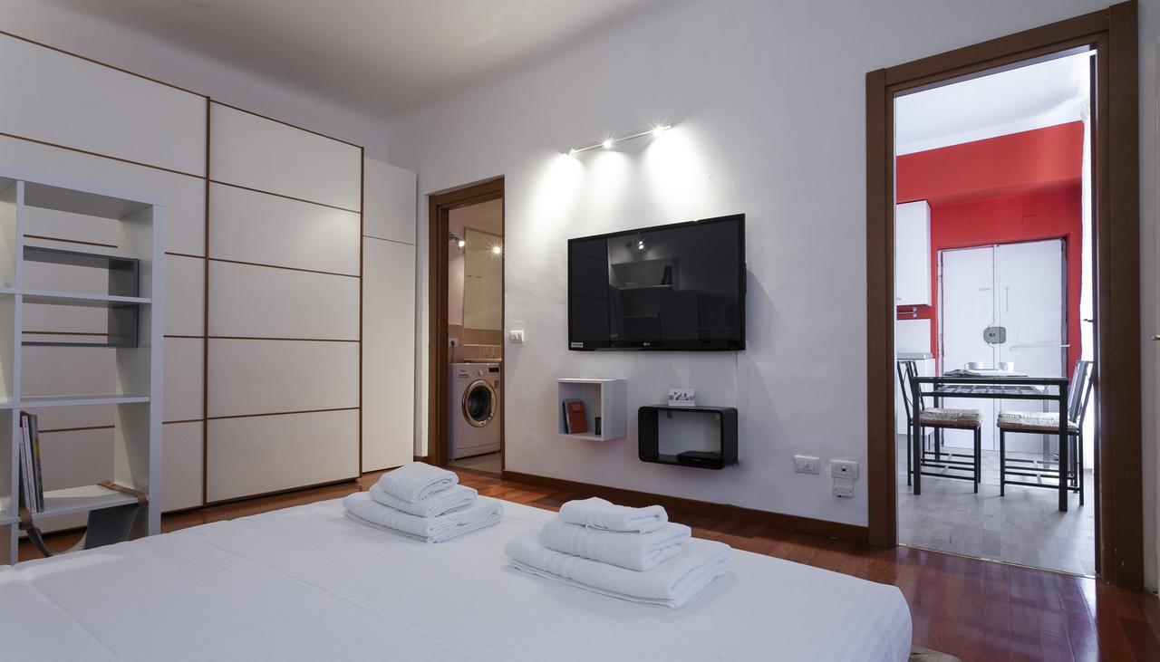 Italianway-Porta Ticinese 78 Apartment Milan Bagian luar foto
